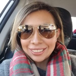 Meet your Posher, Nadya